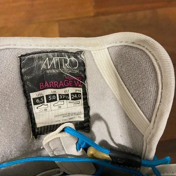 Snowboarding boots - Picture 2 of 4